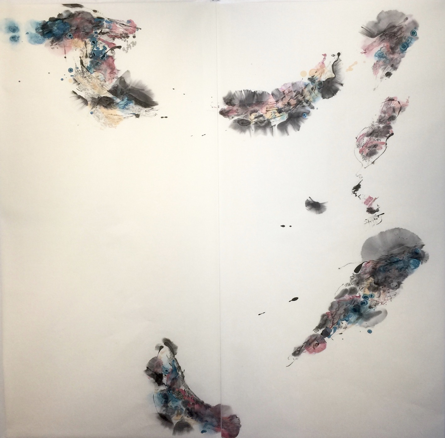 Opening up lines in space 1, 空間に線を開く 1 138 cms x 70 cms x 2 Sumi ink, acrylic, water colour 墨水彩絵具、アクリル2021